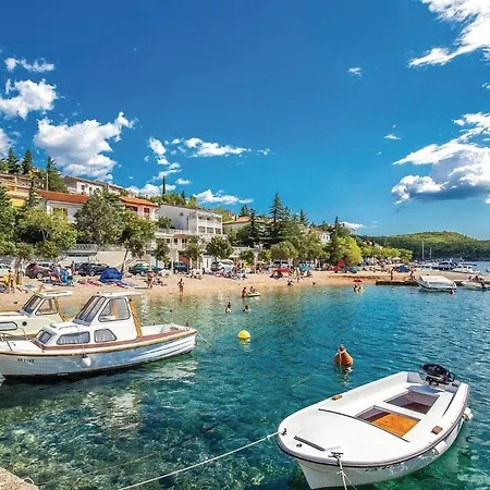 2 Bedroom Cozy In Appartement Šmrika