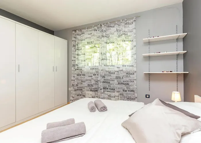 2 Bedroom Cozy In